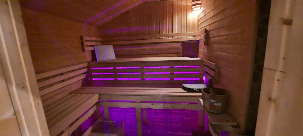 Bungalow Mit Sauna In Einer Ruhige Wald Lage. Grossnaundorf Bagian luar foto